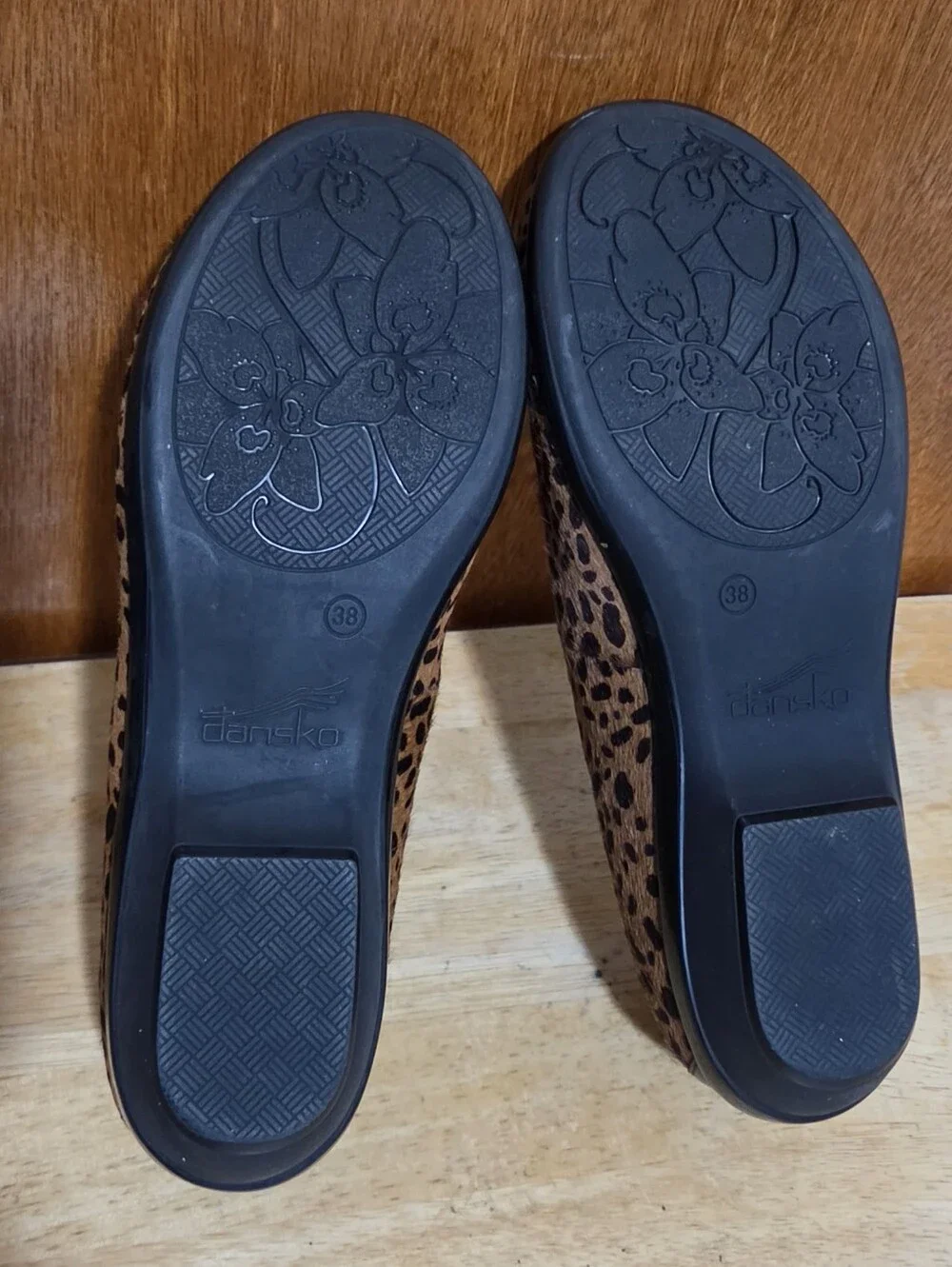 Dansko Olivia Women Leopard Calf Hair Leather Loafers Slip On Shoes 38 /US 7.5/8
